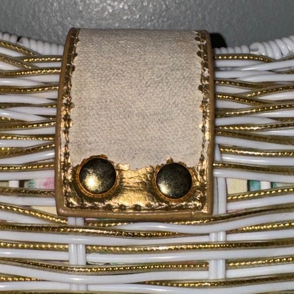 RARE Lilly Pulitzer Wicker Clam Style Handbag Purse White Gold - Picture 9 of 16